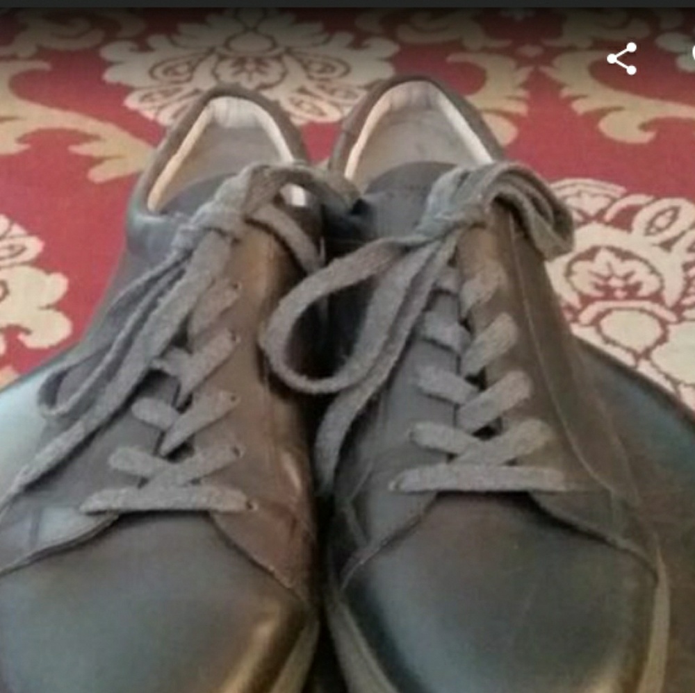 Bruno Cuccinelli Italianbrown sneakers  size 10